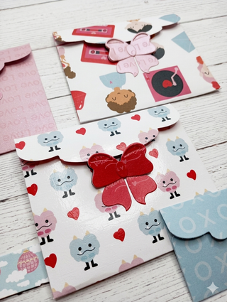 Bow Envelope