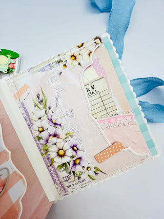 Scalloped Mini Album