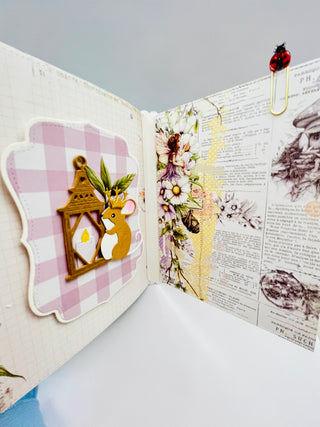 Scalloped Mini Album