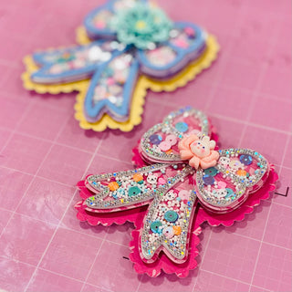 Scalloped Shaker Bow