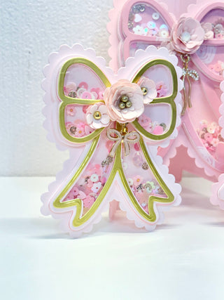 Scalloped Shaker Bow