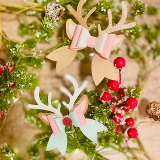 Reindeer Bow Medium