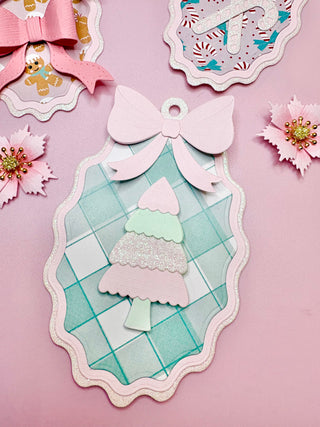 Wavy Oval W/ Bow