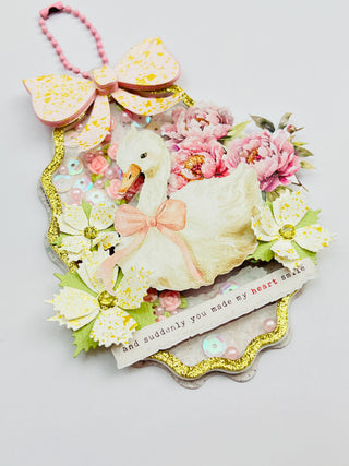 Wavy Oval W/ Bow